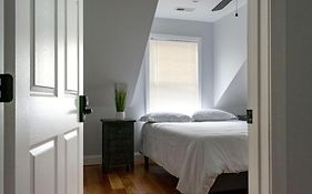 Queen Bed - Boston - Rm 2